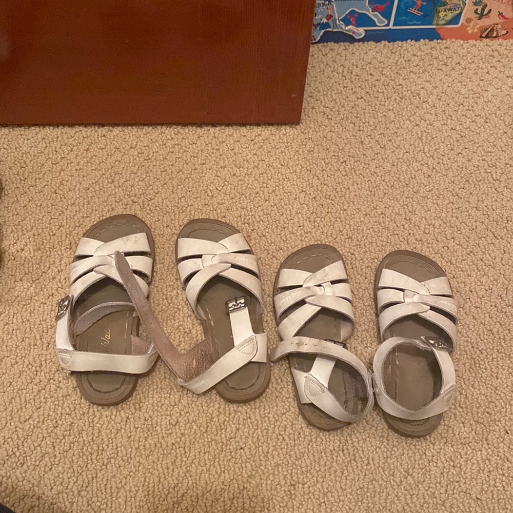White leather saltwater sandals size 9, 10 toddler